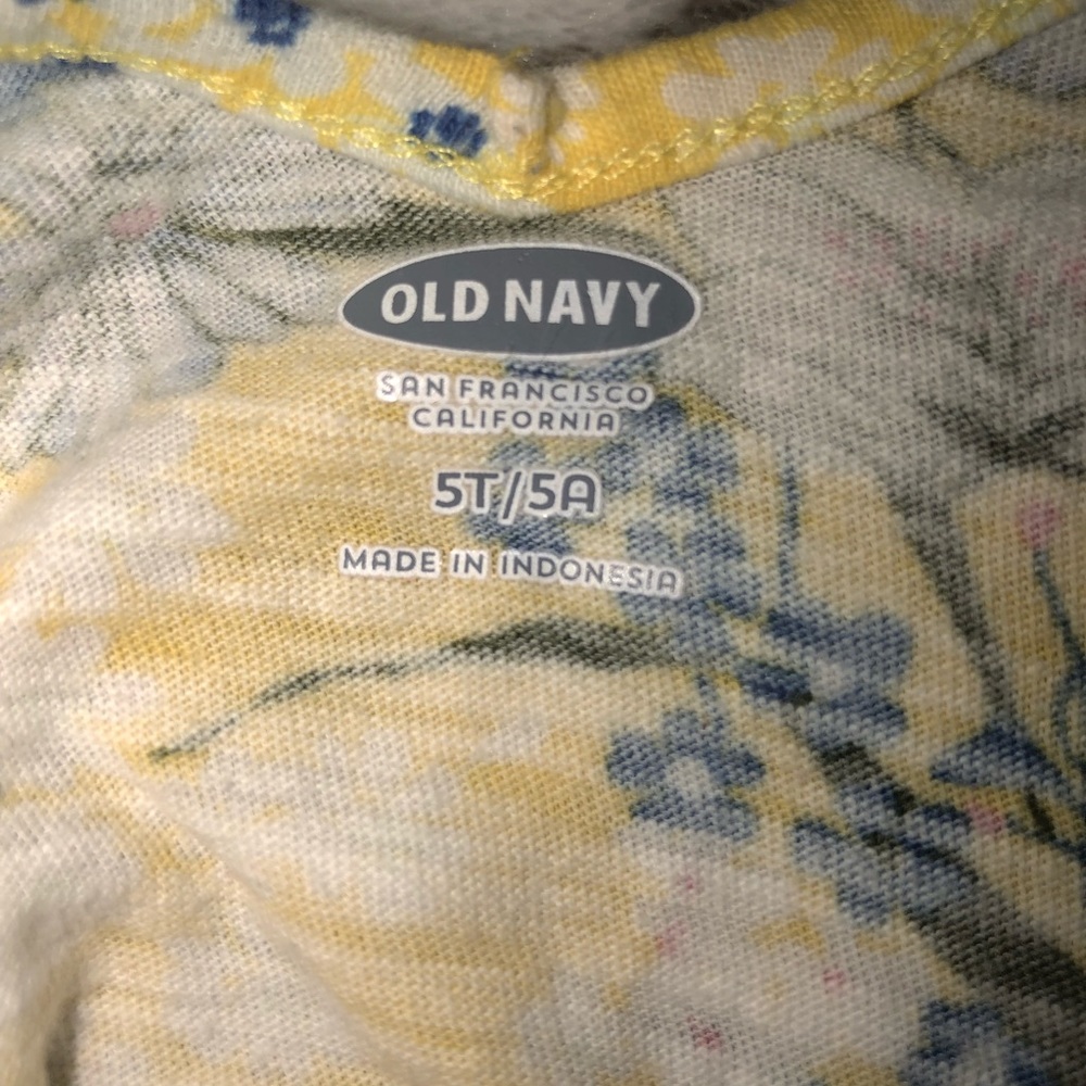 Flower top - Picture 2 of 3